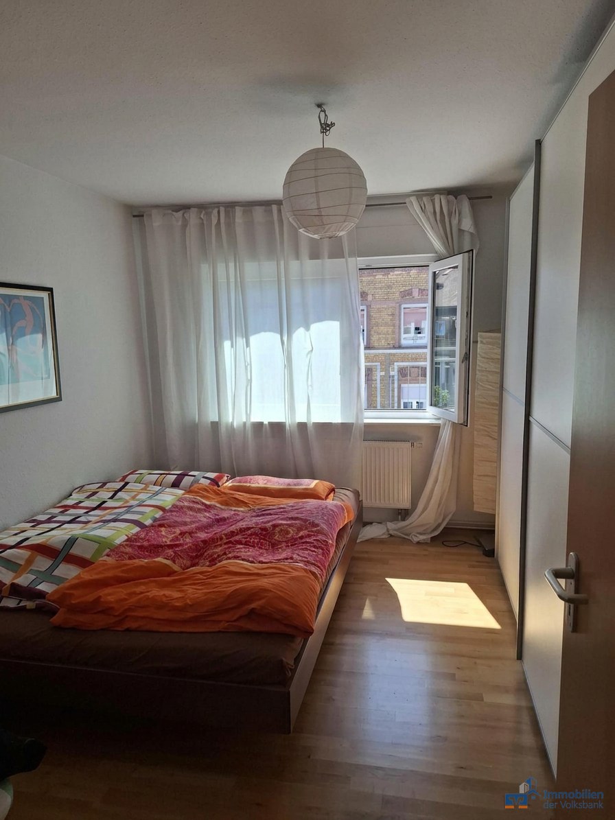 Wunderschöne 3-Zimmer-Wohnung mit Dachterrasse und Balkon in der KA-Oststadt